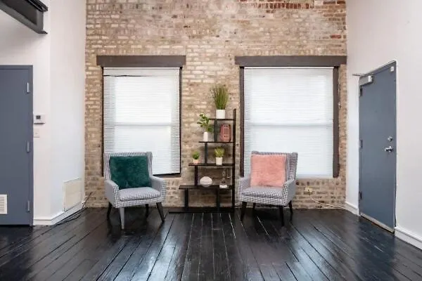 Luxury 5br South Loop, Mccormick Place, Pool Table Apartment Chicago
