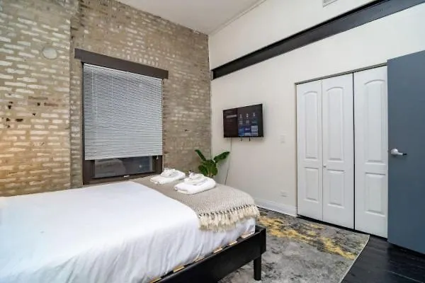 Apartment Luxury 5br South Loop, Mccormick Place, Pool Table